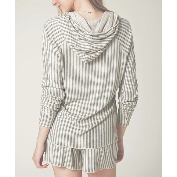 O’neill ARTIE STRIPE HOODIE TOP ❤️IN STORES❤️ - Picture 2 of 2